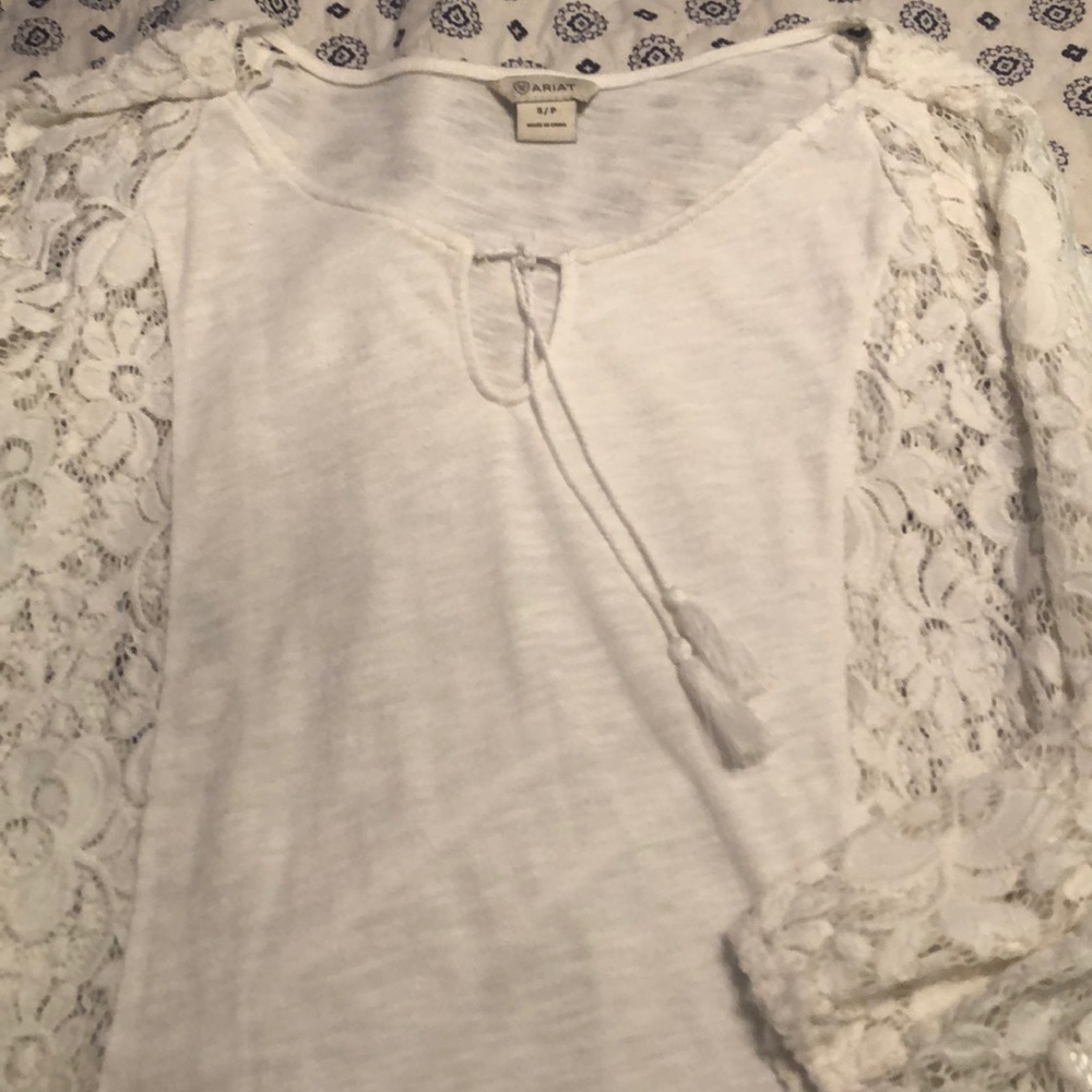 Ariat Lace Blouse. Size Small